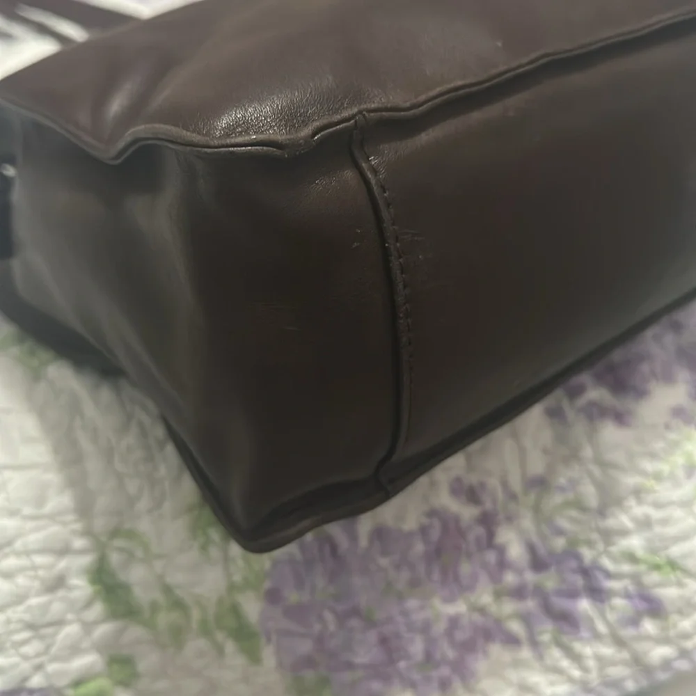 Elegant Brown Leather unisex Bag (NWOT )